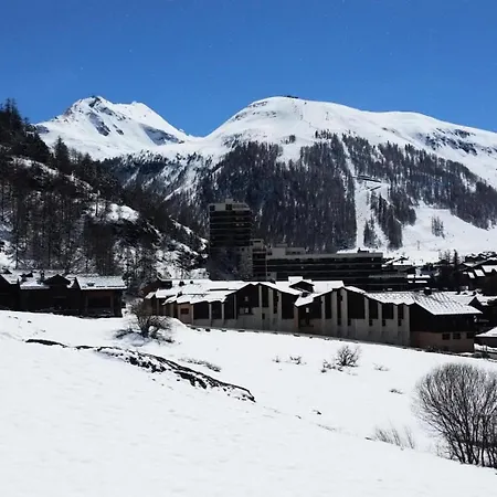 Pierre Et La Daille - Proche Des Pistes Mae-1963 * Val-dʼIsère